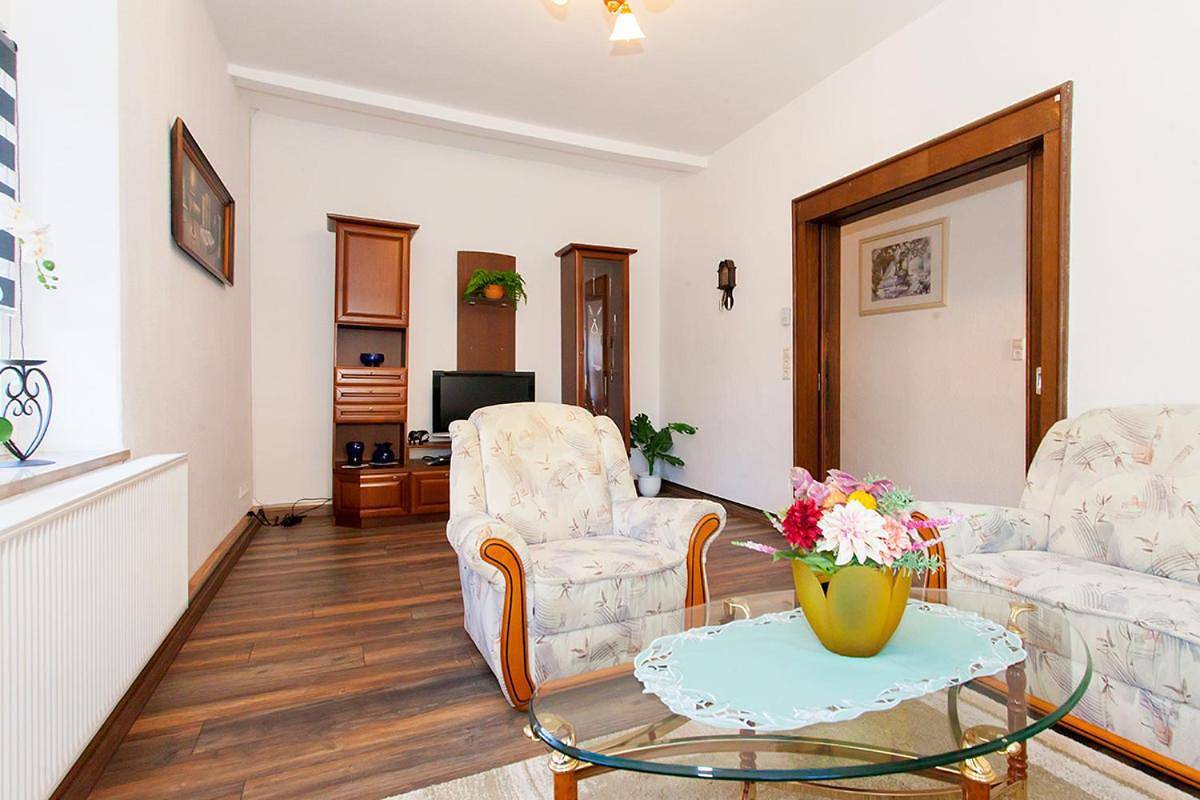 Ganze Wohnung, Two-Bedroom Apartment in Auerbach, Chemnitz und Umgebung