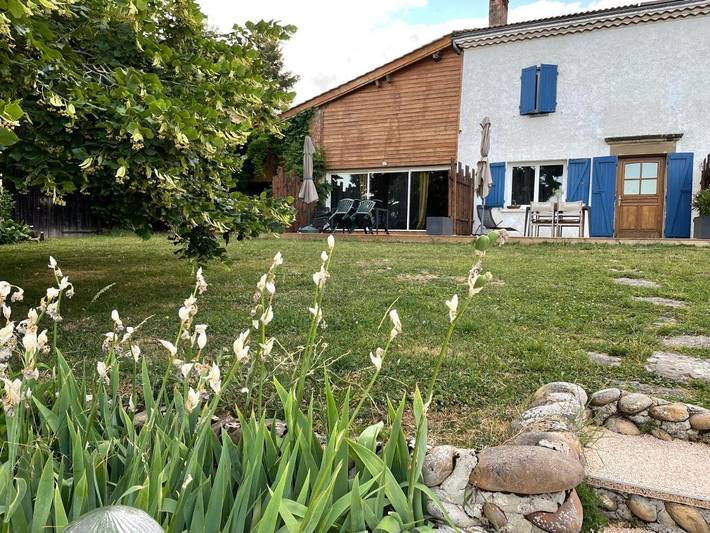 Location de vacances pour 5 personnes, avec vue ainsi que jardin et piscine à Hauterives - 4