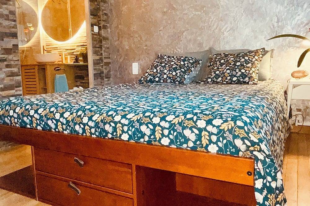 2-bedroom house in enchanting Le Blanc-Mesnil with Ac, Wifi, fitness room in Le Blanc-Mesnil, Seine-Saint-Denis