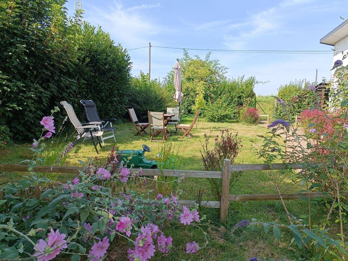 Le petit Loir, gîte sur la Loire à vélo in Jouet-sur-l'Aubois, Saint-Amand-Montrond