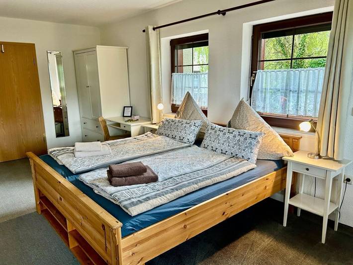 Ferienwohnung für 3 Personen, mit Sauna und Garten sowie Balkon und Ausblick in Lengenfeld - 2