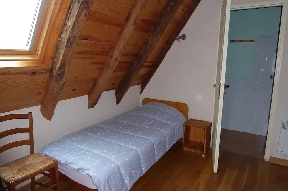 Mökki Vanhassa Tyypillisessä Causse de Gramat -talossa, Lähellä Rocamadouria in Gramat, Macizo Central