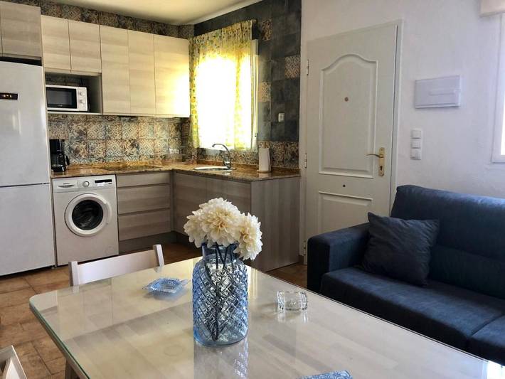 Apartamento para 4 personas, con balcón y vistas en Playa de Bolonia