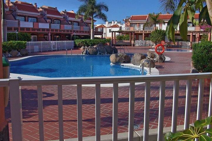 Ferienwohnung für 4 Personen, mit Pool und Balkon - 1