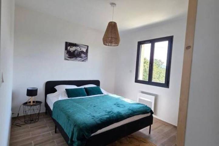 Location de vacances pour 6 personnes, avec Terrasse et Jardin à Rochemaure - 2