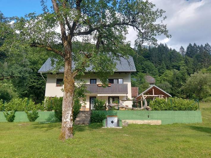 Apartament wakacyjny dla 4 osób, z widok i ogród w Bovec