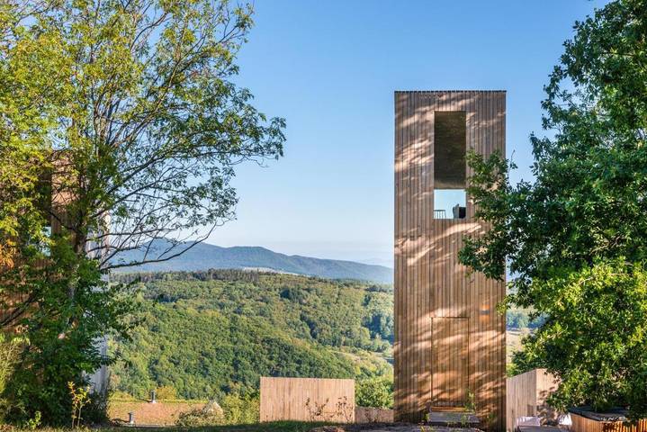 Hôtel pour 2 personnes, avec Balcon et Jacuzzi ainsi que Terrasse et Jardin
