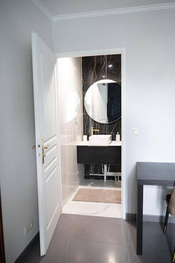 Bussy Luxury Villa - Disneyland Paris 6Bdr & Ac in Bussy-Saint-Georges, Seine-et-Marne