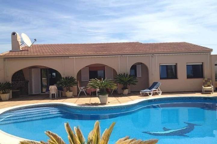 Apartamento para 4 personas, con jardín y terraza en Águilas