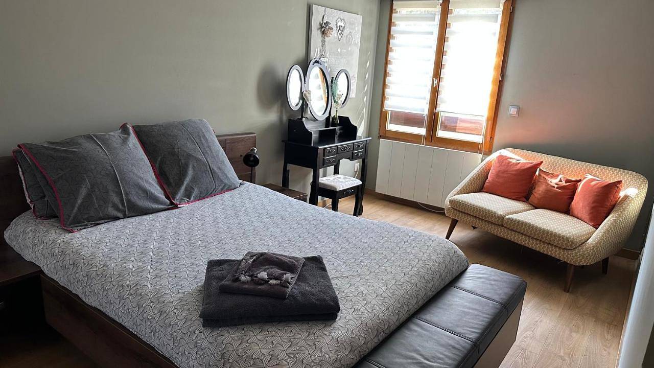 Appartement entier, Three-Bedroom Apartment in Scionzier, Région de Bonneville