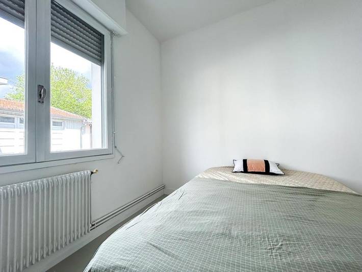 Location de vacances pour 5 personnes, avec Terrasse et Jardin à Lormont - 4