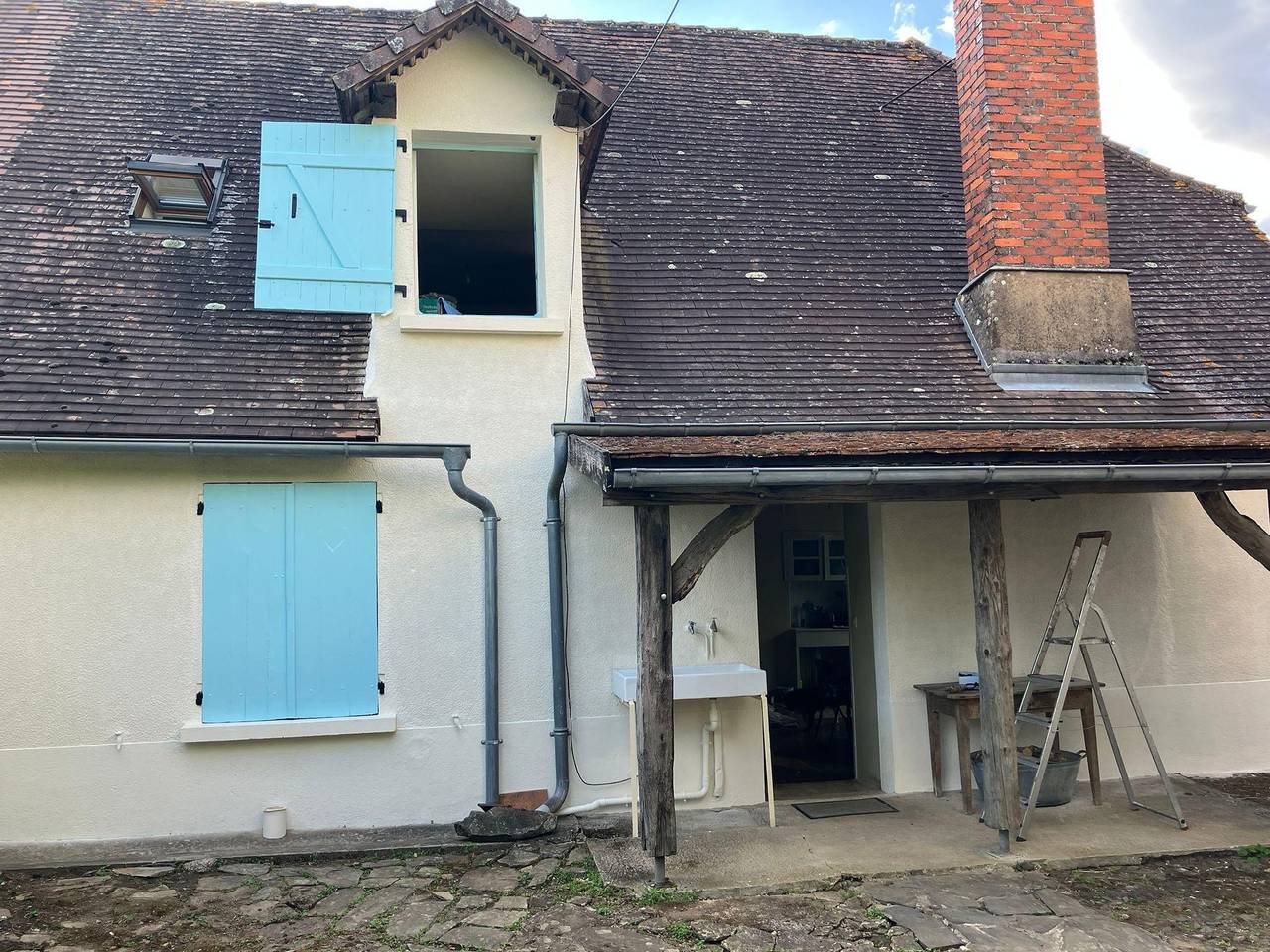 Gîte pour 4 personnes avec terrasse in Saint-Cyr-les-Champagnes, Périgord Vert