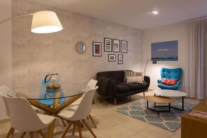 Apartamento de vacaciones para 4 personas, con terraza y piscina - 1