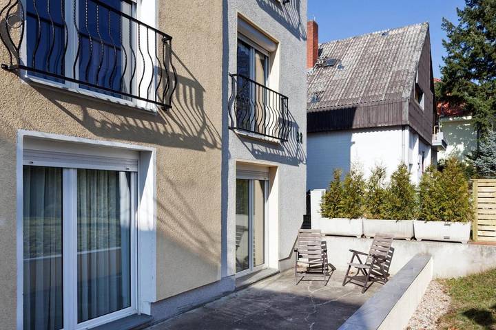 Ferienwohnung für 7 Personen, mit Terrasse und Ausblick in Mariendorf Berlin