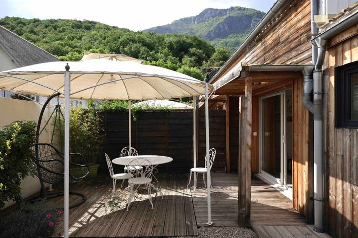 Gîte pour 2 personnes, avec jardin et vue, animaux acceptés à Agos-Vidalos - 3