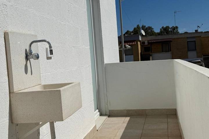 Gîte pour 5 personnes, avec terrasse et vue, animaux acceptés à San Cataldo - 3