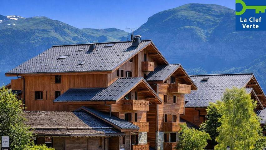 Appart’hôtel pour 5 personnes, avec jardin et jacuzzi ainsi que sauna et piscine, adapté aux familles - 1