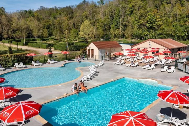 Camping für 6 Personen, mit Terrasse und Pool in Ile de France