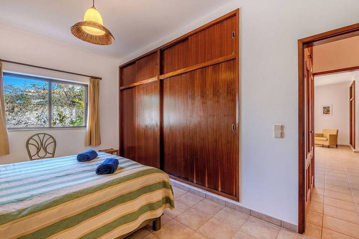 Ferienhaus für 6 Personen, mit Balkon und Pool in Portimão - 4