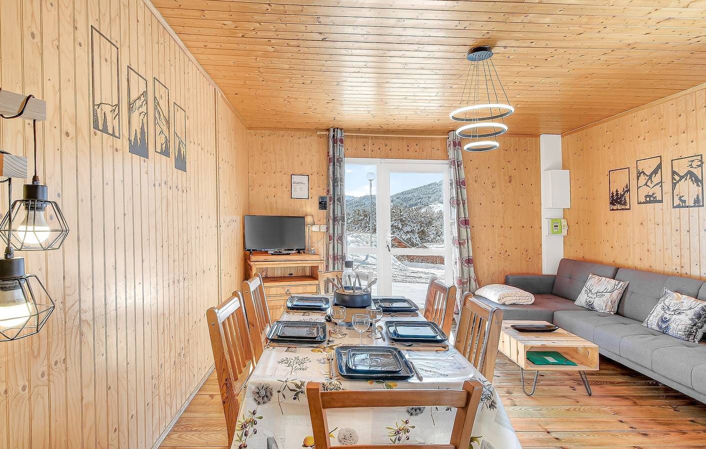 Komplettes Chalet in der Nähe von Ski und See in Seyne, Alpes-de-Haute-Provence