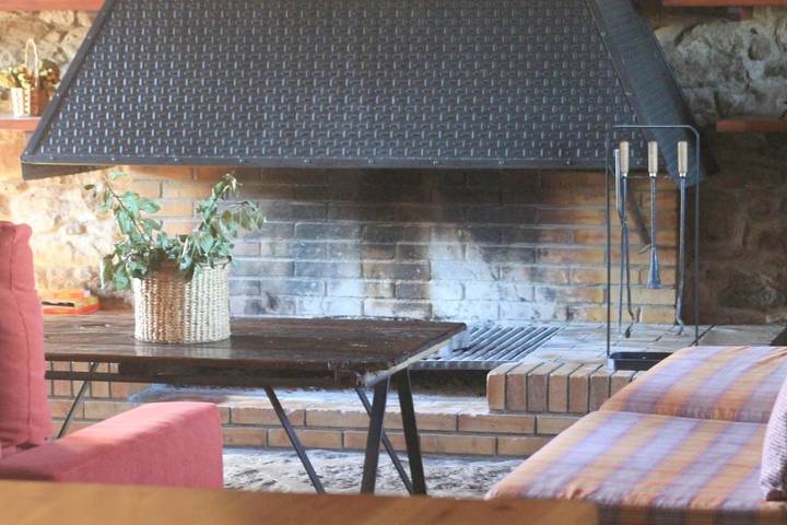 Landhaus für 9 Personen, mit Terrasse und Pool sowie Garten in Katalonien - 3