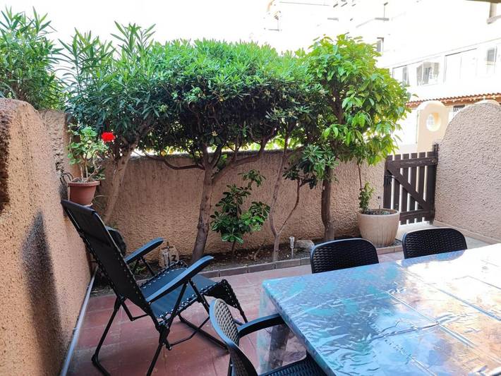 Gîte pour 4 personnes, avec terrasse ainsi que jardin et piscine dans Office De Tourisme De Gruissan - 3