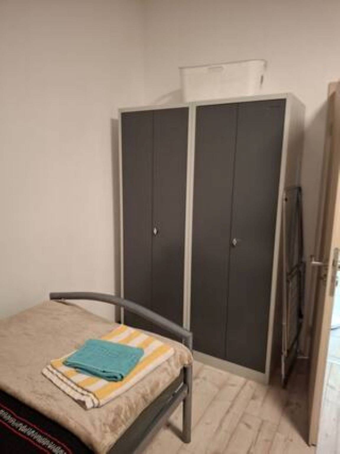 Ganze Ferienwohnung, Schöne Vollausgestattete Monteurs- Gästewohnungen / 6105 in Leuna, Saale-Unstrut