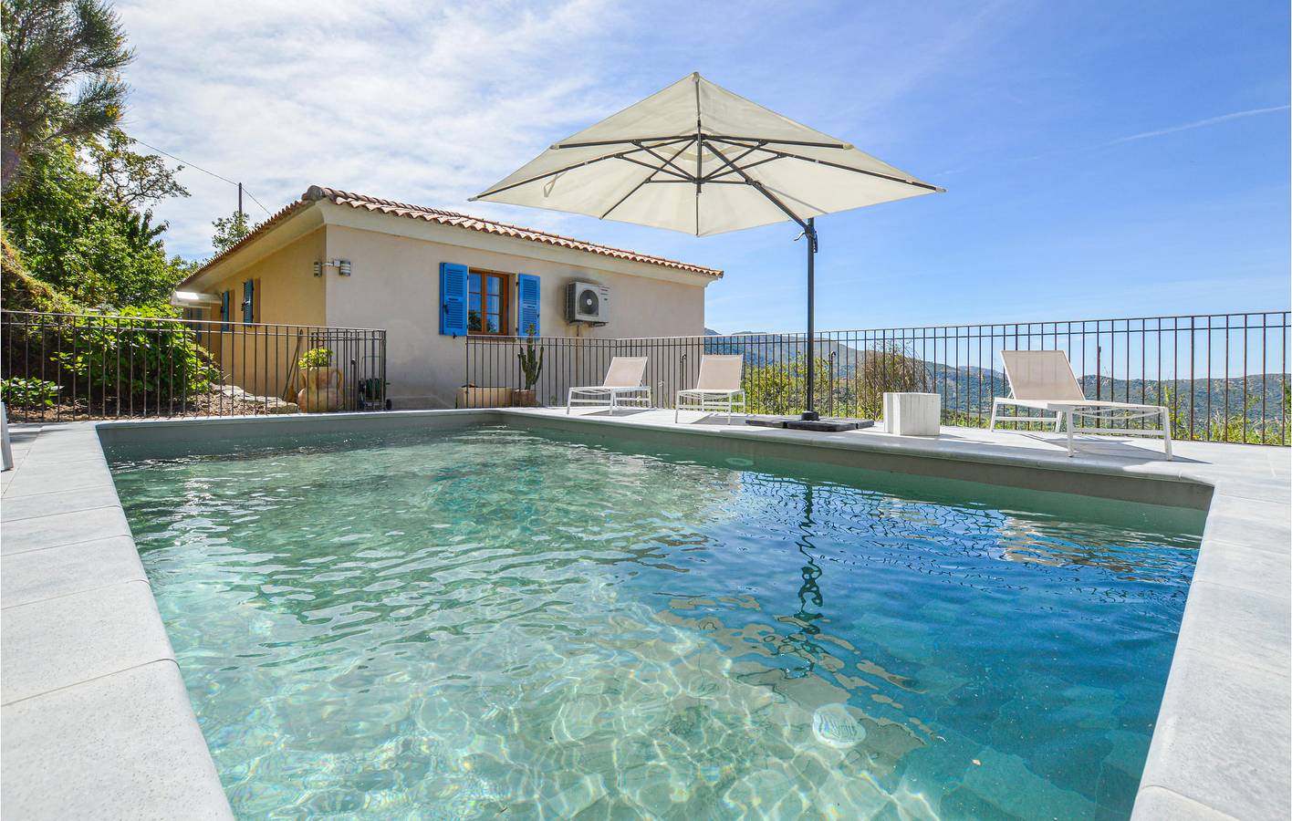 Appartement vue mer avec piscine, terrasse et parking à Feliceto in Nessa, Région de Calvi