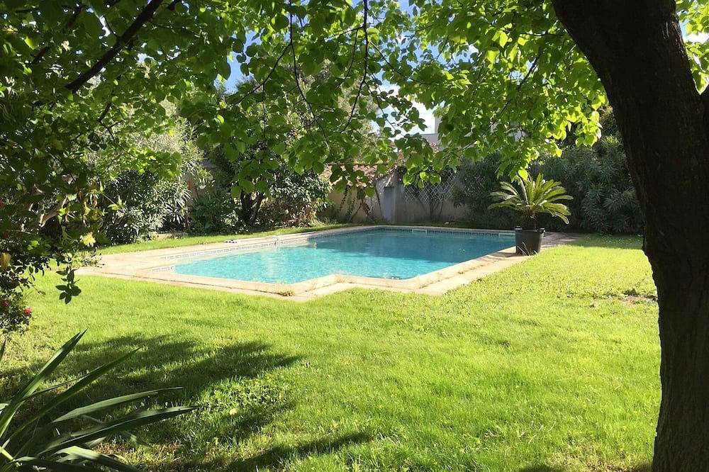 Villa avec piscine 10 x 5 sur jardin 800m2 , Protection Anti-Moustique Biogent. in Pérols, Côte méditerranéenne (France)