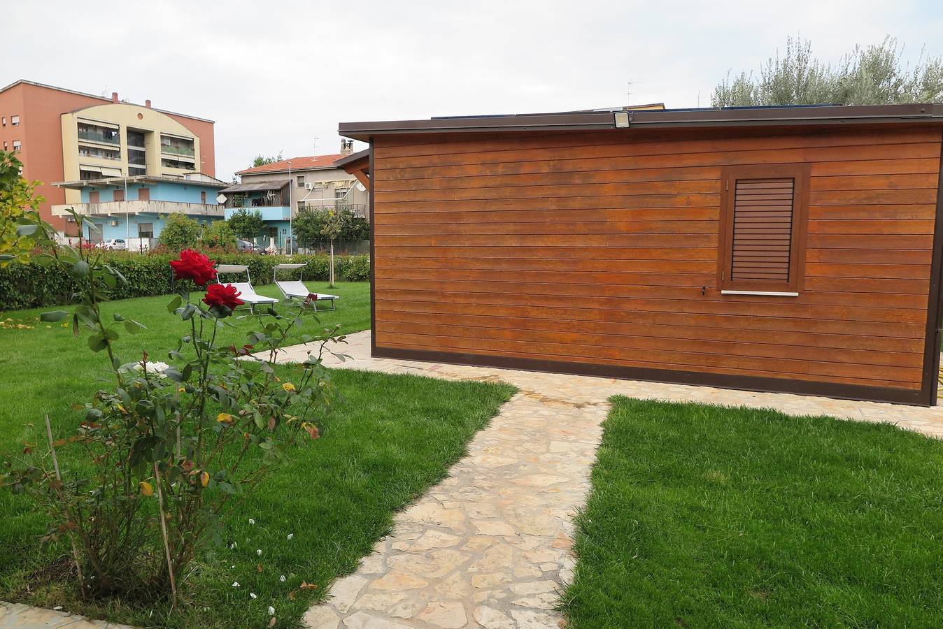 Maison de vacances 'Dépendance avec jardin à Pescara' avec jardin, Wi-Fi et climatisation in Spoltore, Côte Adriatique Abruzzes