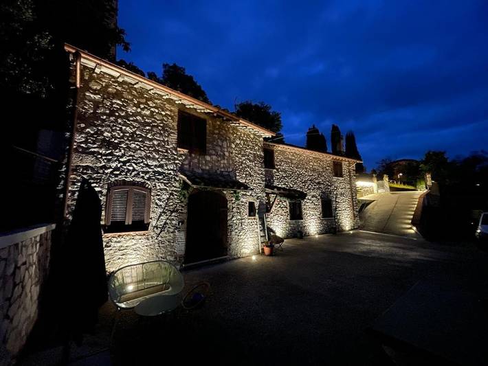 Ferienhaus für 4 Personen, mit Whirlpool und Garten in Terni