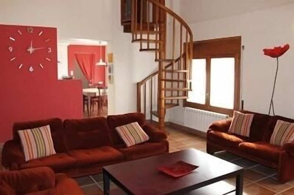 Apartamentos Casa Trillo for 8 people in Torres del Obispo, Graus