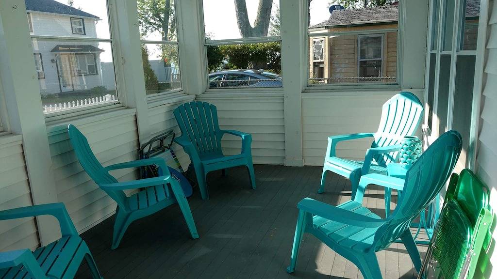 Enjoy all of Geneva-on-the-Lake from this cottage! Right off the strip! in Geneva-on-the-Lake, Ashtabula County