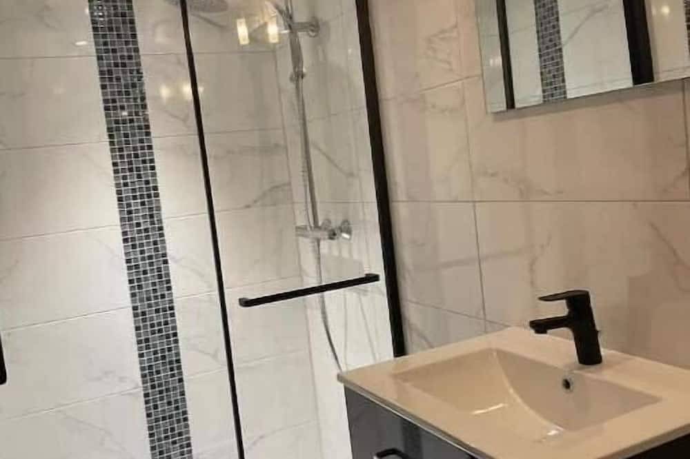 Entire apartment, Appart Dans Chalet Au Calme Vue Imprenable Alpes in Thyez, Bonneville region