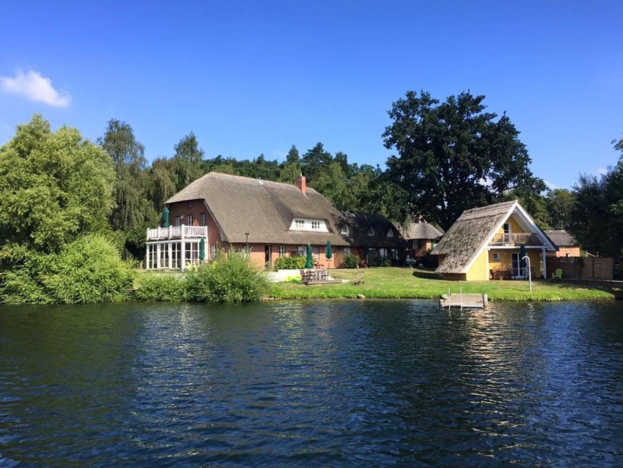 Ferienhaus  Möllen  direkt am Wasser * Hund * Garten - Möllen in Krakow am See, Mecklenburgische Seenplatte
