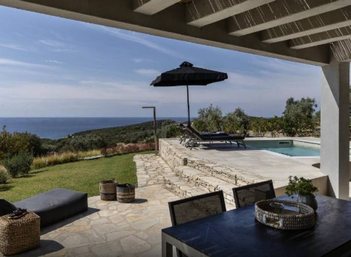 Villa for 5 people, with Ocean view and Balcony as well as Terrace and Garden in Thassos