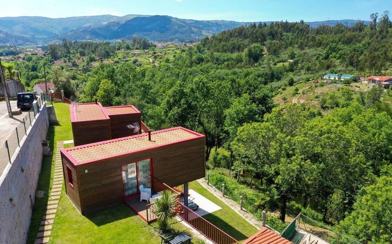 Bungalow 'Casinhas do Minho' con vistas al lago, Wi-Fi y aire acondicionado in Ázere, Distrito de Viana do Castelo