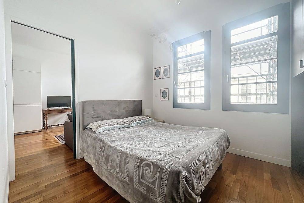 Entire apartment, Appartement 2 Pièces Proche du Métro et de Toutes les Commodités in Montrouge, Hauts-de-Seine