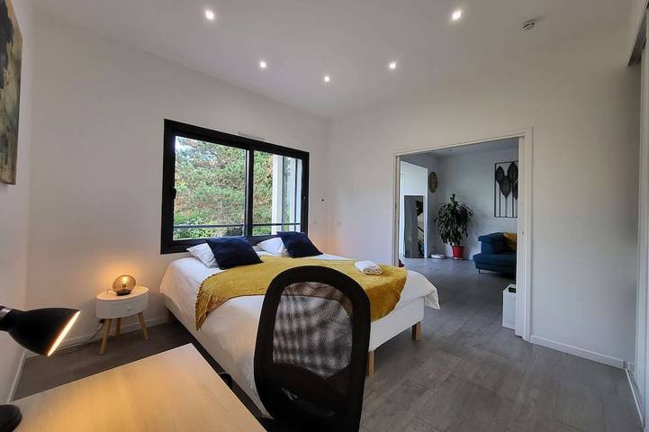 Superbe villa : Jardin & Spa & Billard in Verrières-le-Buisson, Essonne