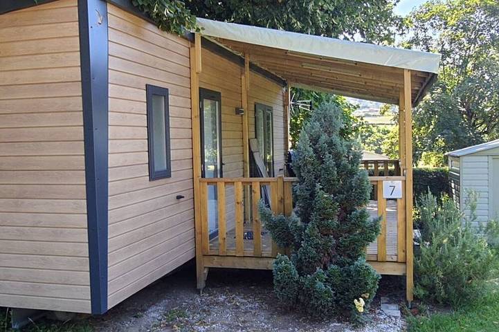 Mobil home pour 4 personnes dans Lac de Saint-Point Lamartine