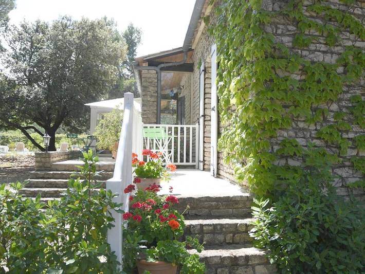 Location de vacances pour 2 personnes, avec piscine et jardin à Murs - 3