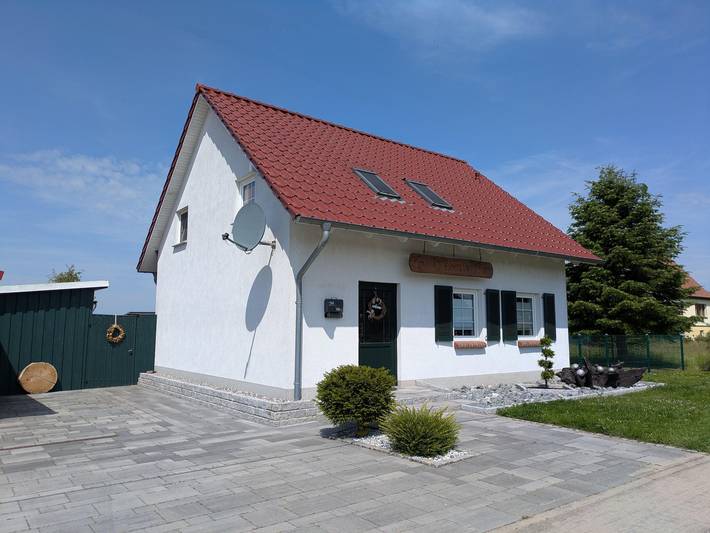 Ferienhaus für 6 Personen, mit Terrasse und Garten in Loitz