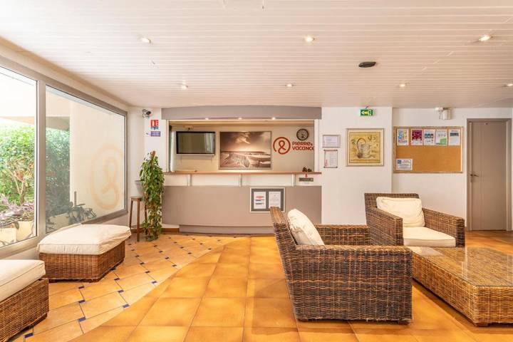 Location de vacances pour 4 personnes, adapté aux familles dans Plage Beau Rivage Saint Raphael - 4