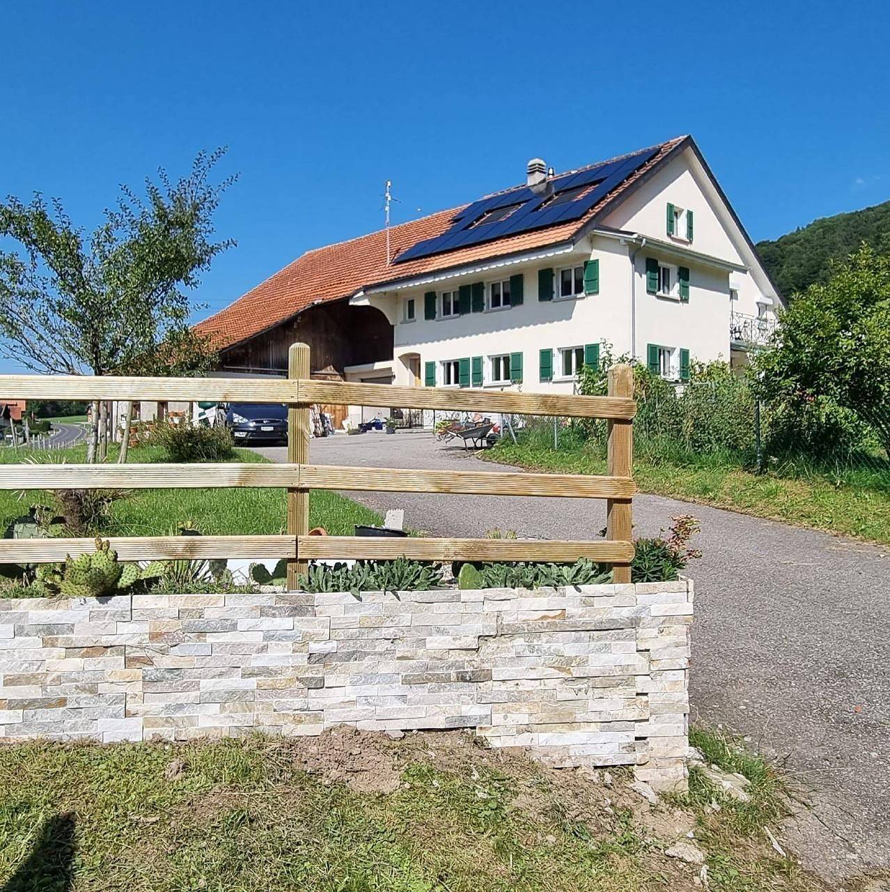 Entire holiday apartment, Holiday flat Chez Rosalie in La Roche, Canton of Fribourg