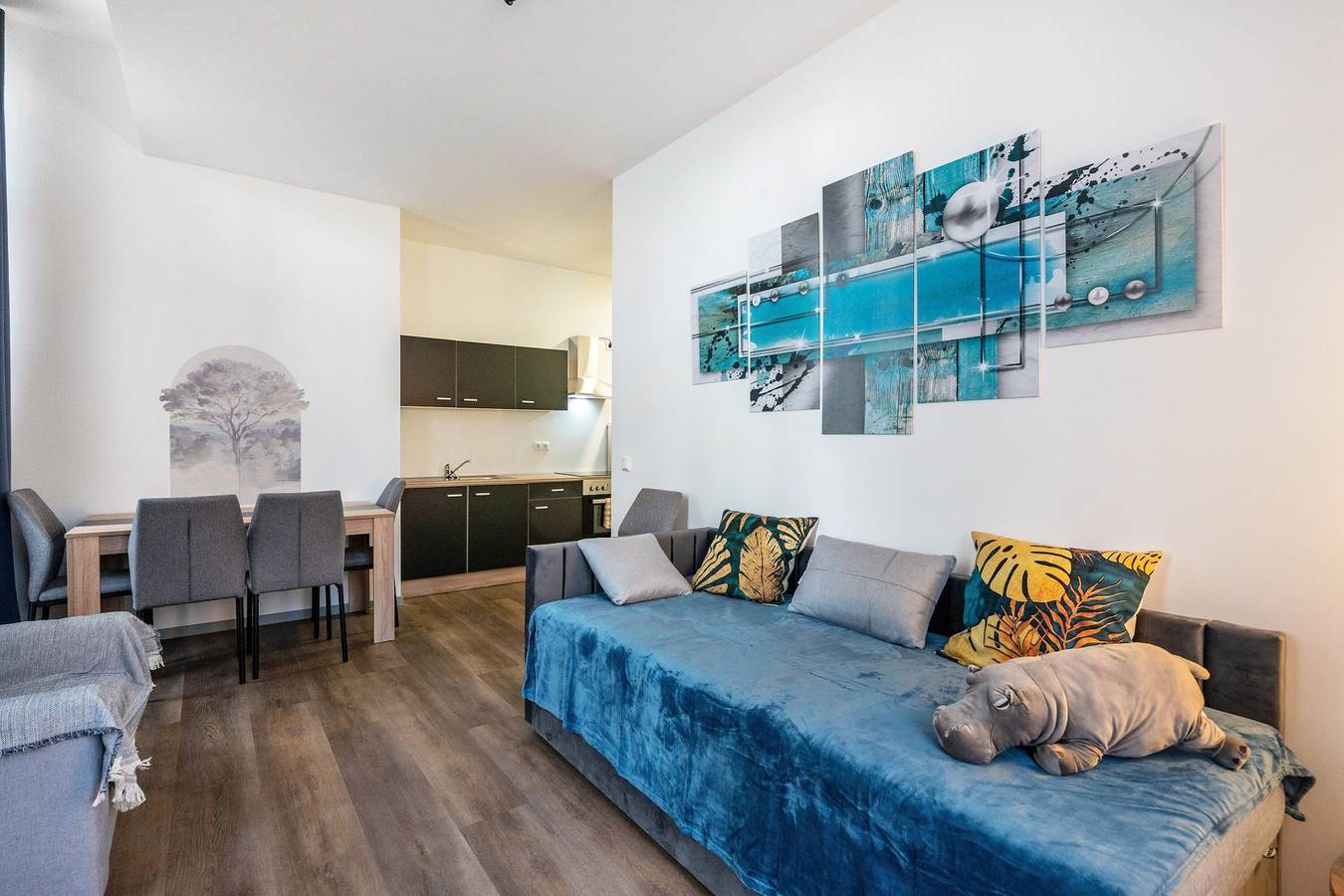 Ganze Wohnung, Gemütliche Ferienwohnung murihaus 2 mit Balkon & Parkplatz in Aue, Erzgebirge