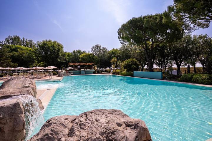 Ferienhaus für 4 Personen, mit Terrasse und Garten sowie Pool in Grado