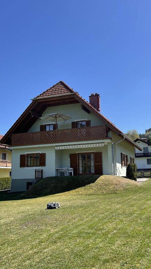 Ferienwohnung für 5 Personen, mit Balkon und Terrasse sowie Garten und Ausblick