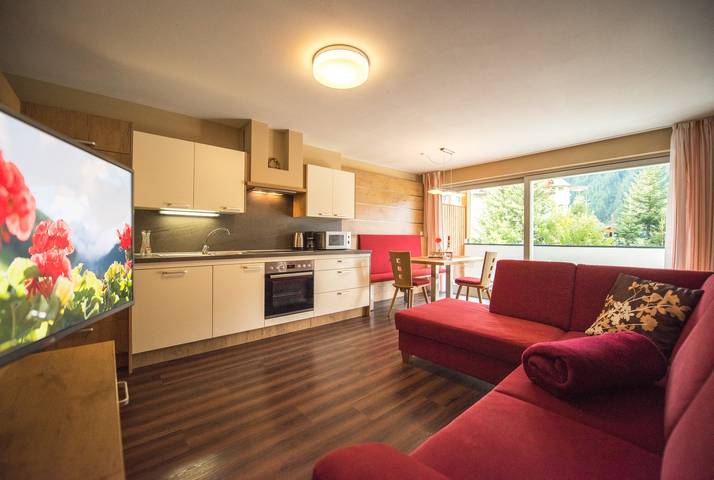 Entire apartment, Apartment "Alpenblick Nr 5" with Shared Garden & Wi-Fi in Rein in Taufers, Sand in Taufers