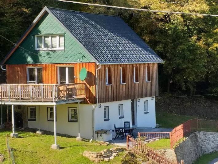 Ferienhaus für 6 Personen, mit Terrasse und Garten sowie Ausblick in Neuhausen/Erzgebirge