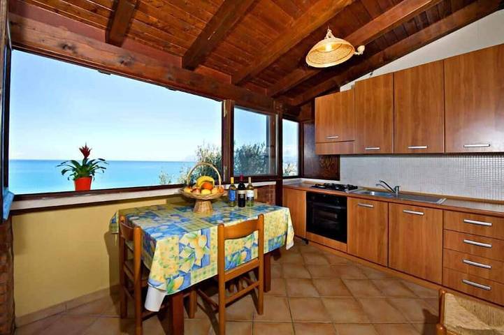 Casa vacanza per 20 persone, con giardino e balcone - 1